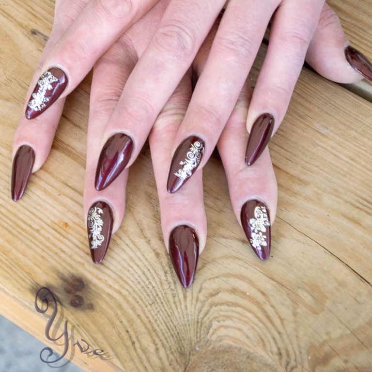 2015 Yve im Nagelstudio